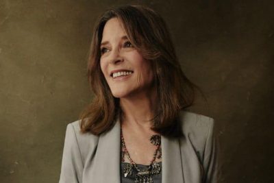 Marianne Williamson, un’icona della spiritualità moderna